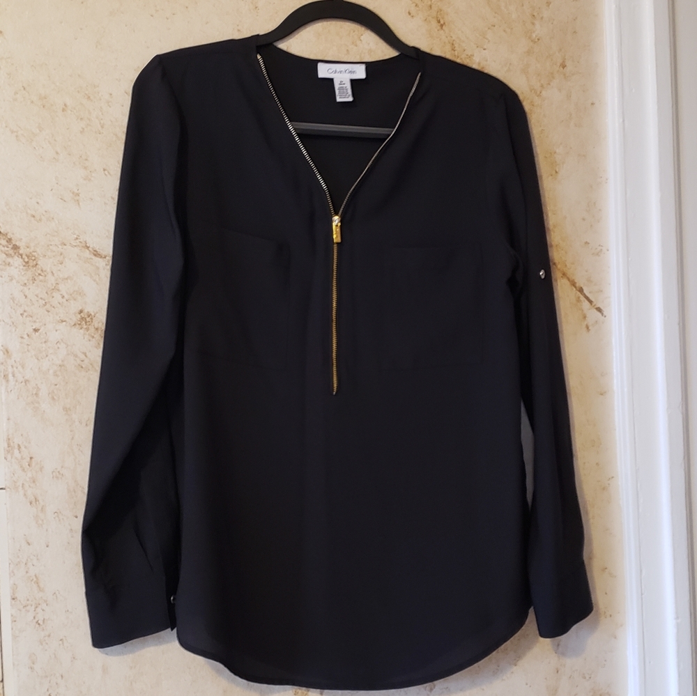 Calvin Klein's soft blouse, black long sleeve